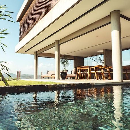 Villa Strata Kuta  Exterior photo